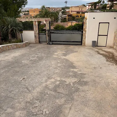 Vistamare Villa *